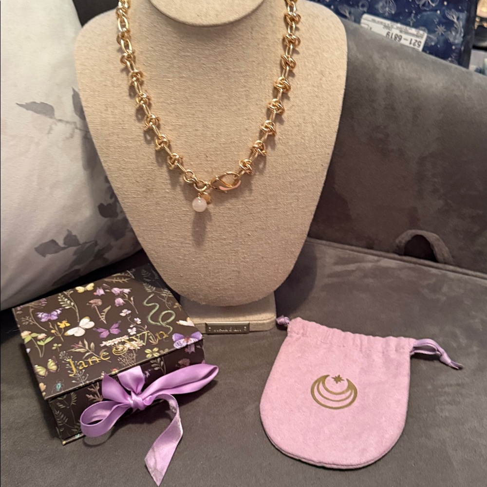 JaneWin In a Knot Chain with Rose Quartz bead 18" inch